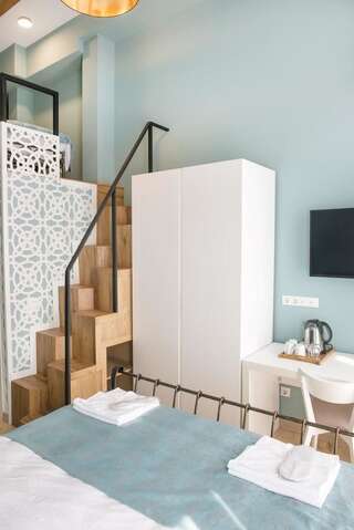 Отель History of Tbilisi Тбилиси Стандартный семейный номер-9