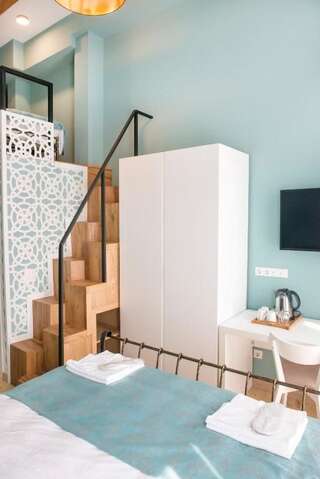 Отель History of Tbilisi Тбилиси Стандартный семейный номер-19