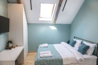 Отель History of Tbilisi Тбилиси Стандартный семейный номер-3